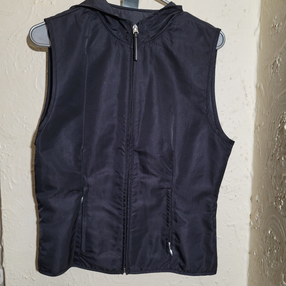 Nike vest